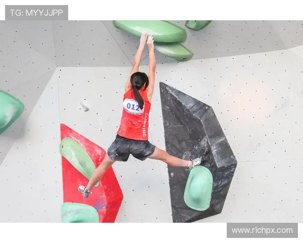 深圳攀岩队在世界攀岩锦标赛中以61分稳居积分榜首位